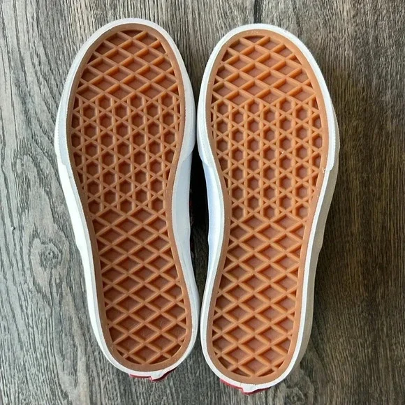 Vans Shoes Authentic Red Marvel Avengers Kids Sneakers Size 13 Brand New - Picture 10 of 11